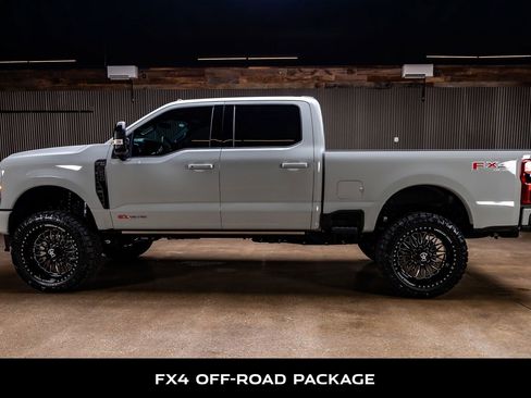 Used 2026 Ford F250 Platinum AWD/4WD image 6