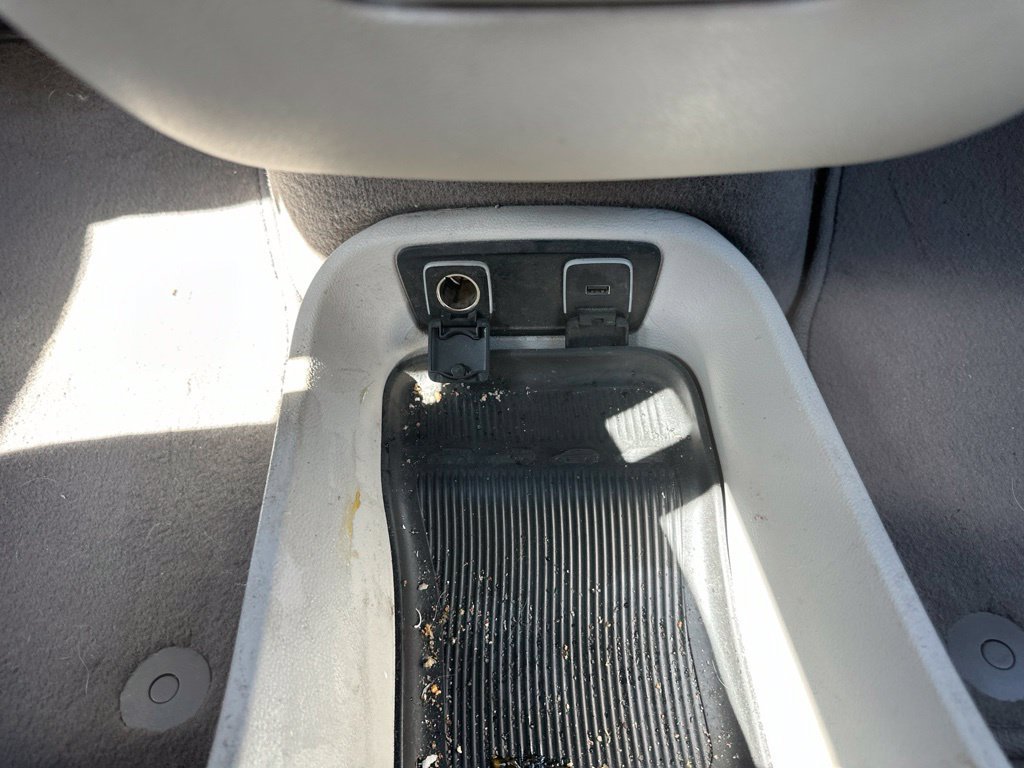 Used 2017 Chrysler Pacifica Touring-L FWD image 48