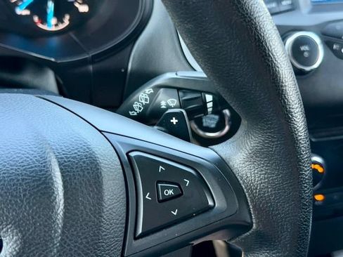 Used 2017 Ford Edge SE FWD image 24