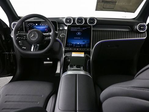 New 2026 Mercedes-Benz GLB 250 image 16