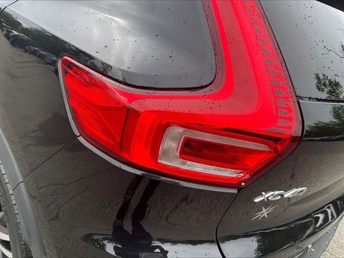 Used 2021 Volvo XC40 T5 R-Design w/ Climate Package AWD/4WD image 33