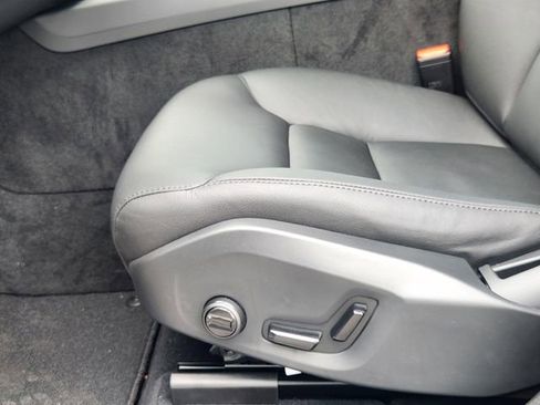 Used 2025 Volvo XC60 B5 Core w/ Climate Package image 27