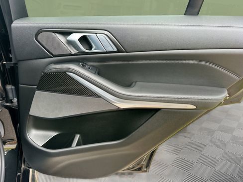 Used 2022 BMW X5 M50i w/ Premium Package image 32