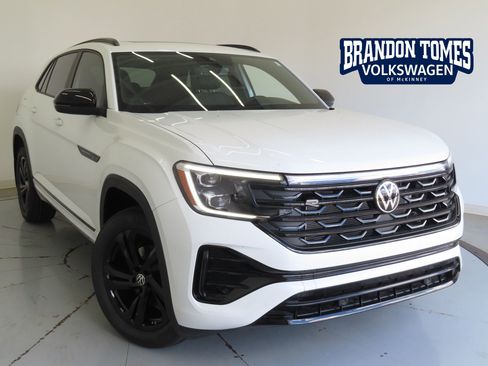 New 2026 Volkswagen Atlas Cross Sport SEL R-Line AWD/4WD image 1