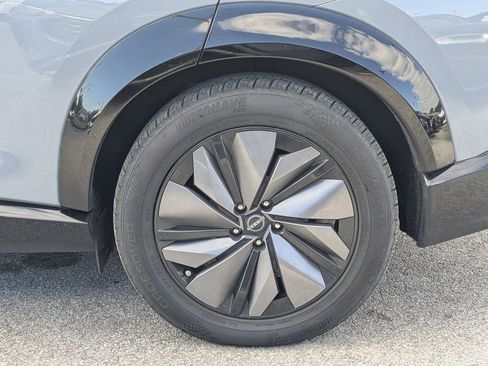 Used 2023 Nissan Ariya AWD image 11