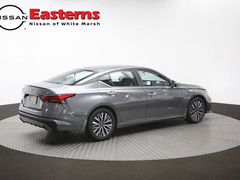 Used 2023 Nissan Altima 2.5 SV w/ SV Premium Package FWD image 42