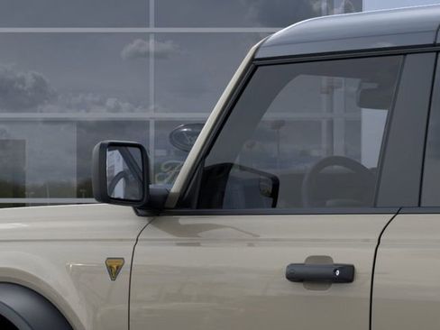New 2026 Ford Bronco Badlands w/ Sasquatch Package AWD/4WD image 22