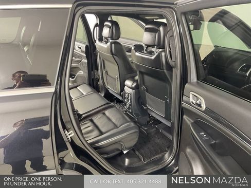 Used 2019 Jeep Grand Cherokee Limited AWD/4WD image 16