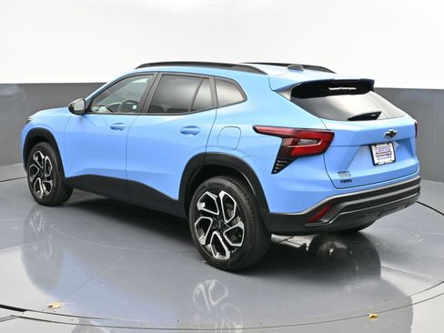 Certified 2024 Chevrolet Trax RS w/ Sunroof Package image 5