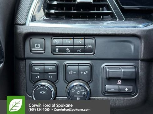 Used 2025 Chevrolet Tahoe RST w/ Comfort Package AWD/4WD image 30