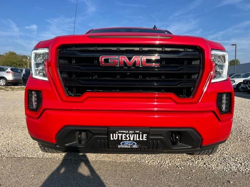 Used 2022 GMC Sierra 1500 Elevation image 2
