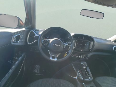 Used 2022 Kia Soul LX FWD image 19