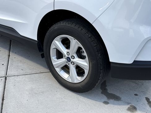 Used 2022 Ford Edge SE w/ Cargo Accessory Package image 8