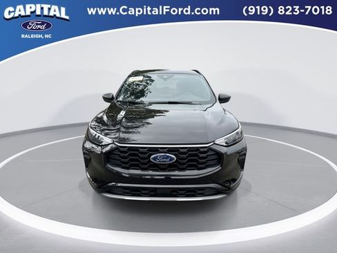 Used 2024 Ford Escape ST-Line image 3