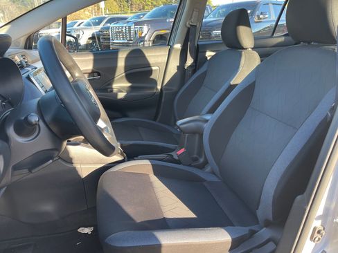 Used 2023 Nissan Versa SV image 13
