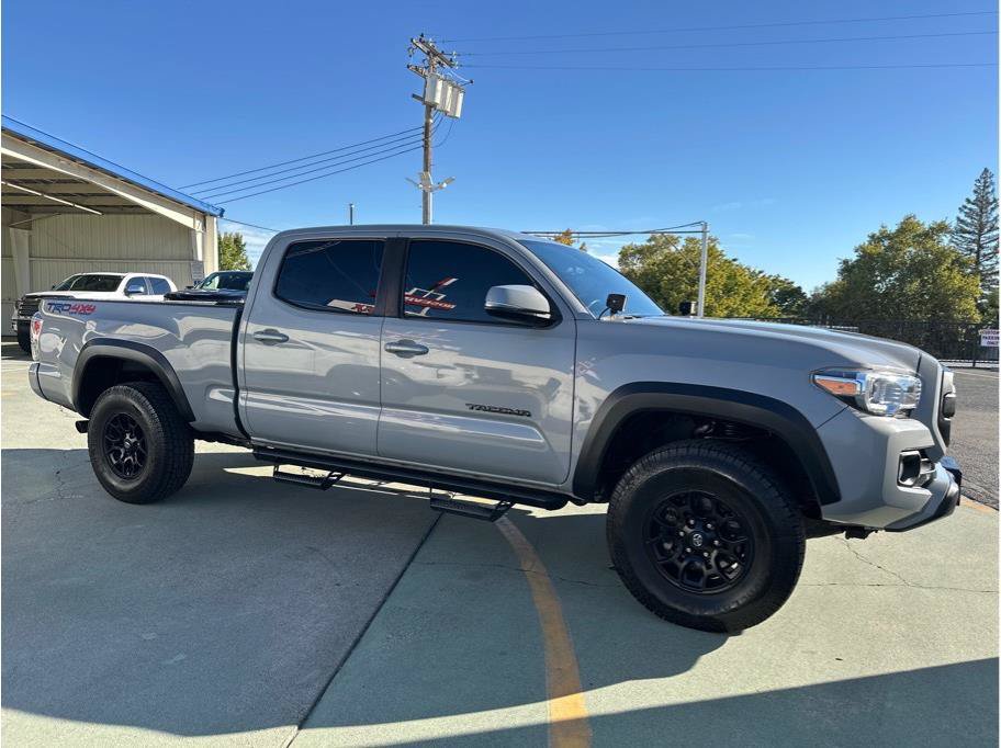 Used 2021 Toyota Tacoma TRD Off-Road w/ Technology Package AWD/4WD image 7