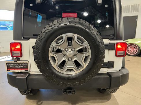 Used 2014 Jeep Wrangler Unlimited Rubicon w/ Dual Top Group AWD/4WD image 35