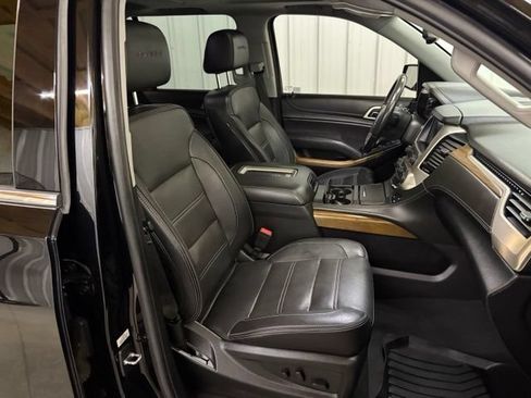 Used 2020 GMC Yukon Denali w/ Denali Ultimate Black Edition AWD/4WD image 36