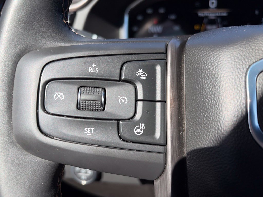 Used 2025 GMC Sierra 3500 AT4 w/ AT4 Premium Plus Package AWD/4WD image 27