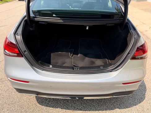 Used 2021 Mercedes-Benz E 350 4MATIC Sedan image 8
