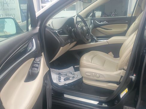 Used 2018 Buick Enclave Premium w/ Experience Buick Package AWD/4WD image 11