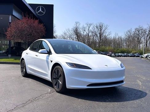 Used 2025 Tesla Model 3 Long Range image 1