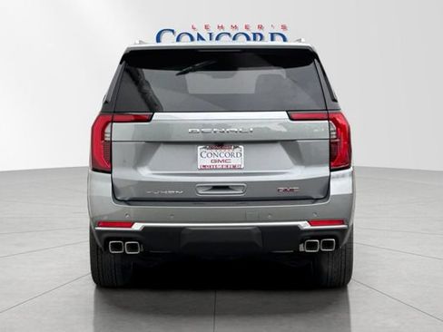 Used 2026 GMC Yukon XL Denali w/ Sun & Power Step Package AWD/4WD image 5