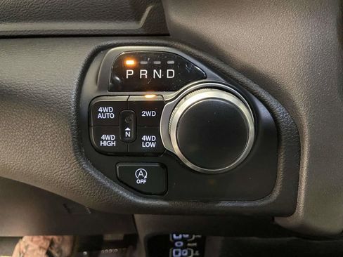 Used 2019 RAM 1500 Big Horn image 13