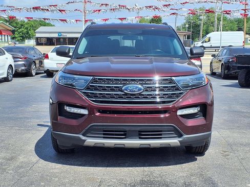 Used 2022 Ford Explorer XLT w/ Equipment Group 202A AWD/4WD image 25