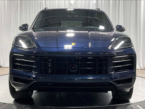 Used 2024 Porsche Cayenne image 13