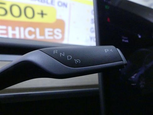 Used 2024 Tesla Model Y 2WD image 18