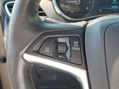 Used 2019 Buick Encore Essence AWD/4WD image 9