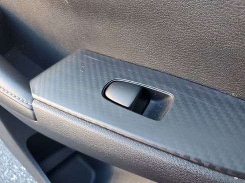 Used 2025 Nissan Sentra SV image 14