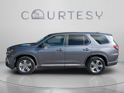 Used 2025 Honda Pilot EX-L image 4