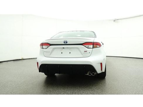 Used 2024 Toyota Corolla SE image 24