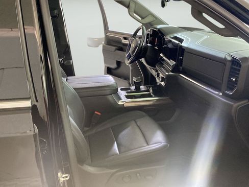 Certified 2025 Chevrolet Silverado 1500 LTZ AWD/4WD image 29
