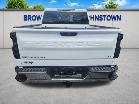 Used 2022 Chevrolet Silverado 1500 LT AWD/4WD image 6