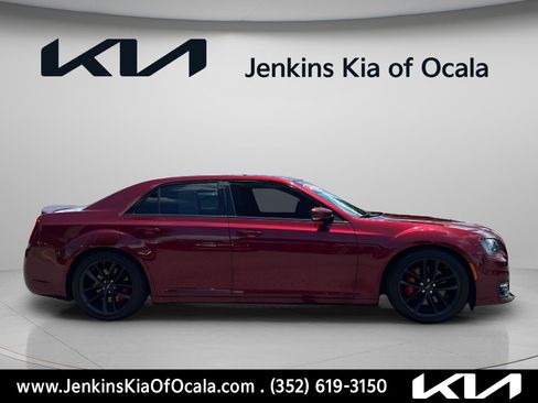 Used 2023 Chrysler 300 C RWD image 2