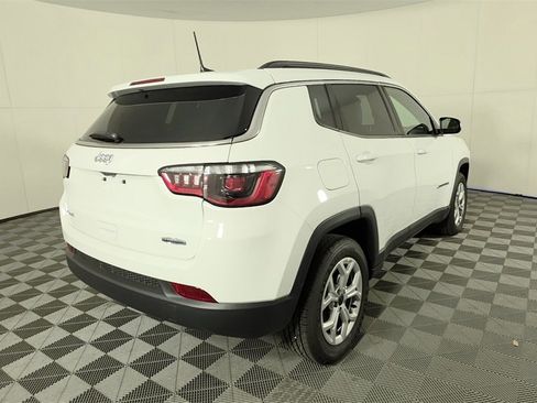 New 2026 Jeep Compass Latitude image 4