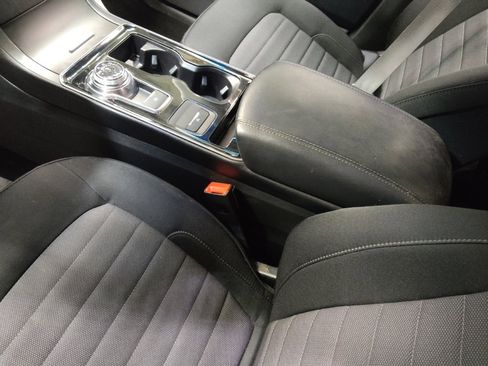 Used 2019 Ford Edge SE w/ SE Fleet Driver's Package FWD image 26