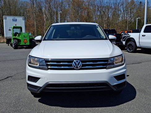Used 2020 Volkswagen Tiguan SE w/ Panoramic Sunroof Package AWD/4WD image 2