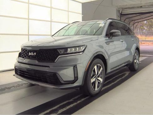 Used 2023 Kia Sorento S w/ Panoramic Sunroof Package FWD image 2