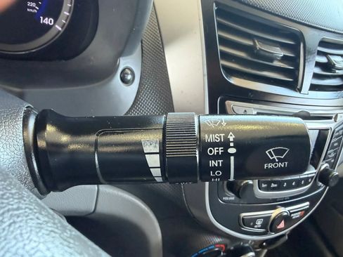 Used 2016 Hyundai Accent SE FWD image 12