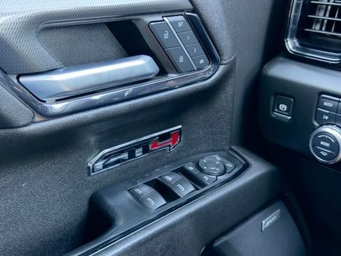 Used 2024 GMC Sierra 1500 AT4 w/ Technology Package AWD/4WD image 30