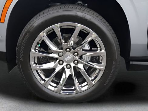 Certified 2026 Cadillac Escalade Luxury w/ LPO, Radiant Package AWD/4WD image 29