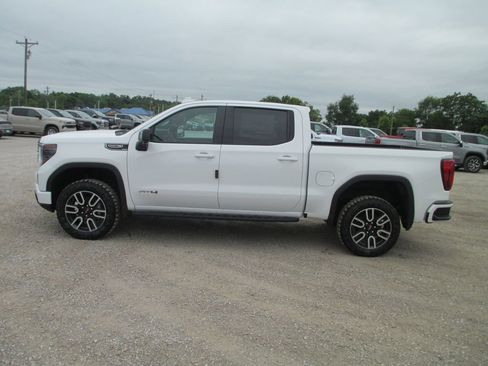 New 2026 GMC Sierra 1500 AT4 w/ AT4 Premium Package AWD/4WD image 9
