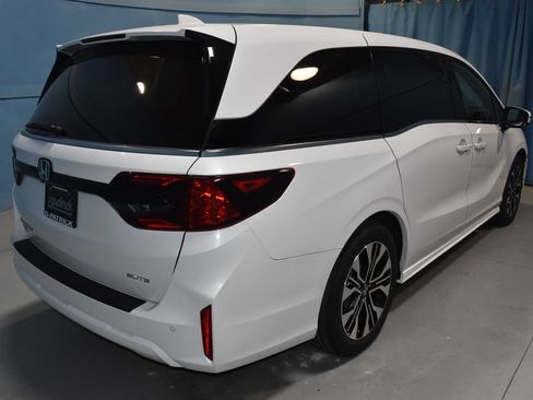 Used 2026 Honda Odyssey Elite image 32