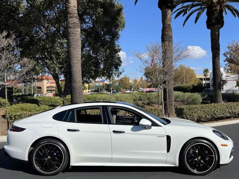 Used 2020 Porsche Panamera 4 image 19