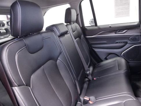 Used 2024 Jeep Grand Cherokee Limited 4xe image 18