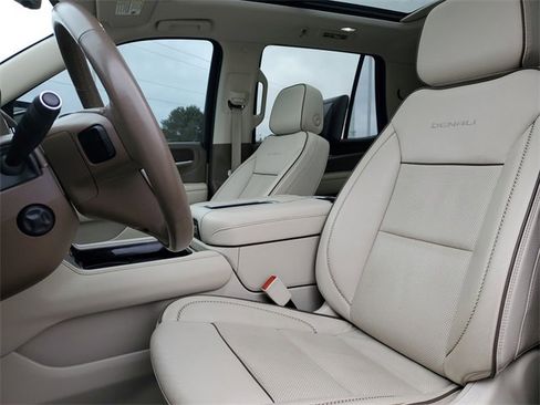 Used 2021 GMC Yukon Denali w/ Denali Ultimate Package image 5